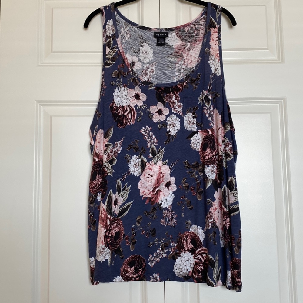 Torrid Size 1 (14/16) Floral Tank